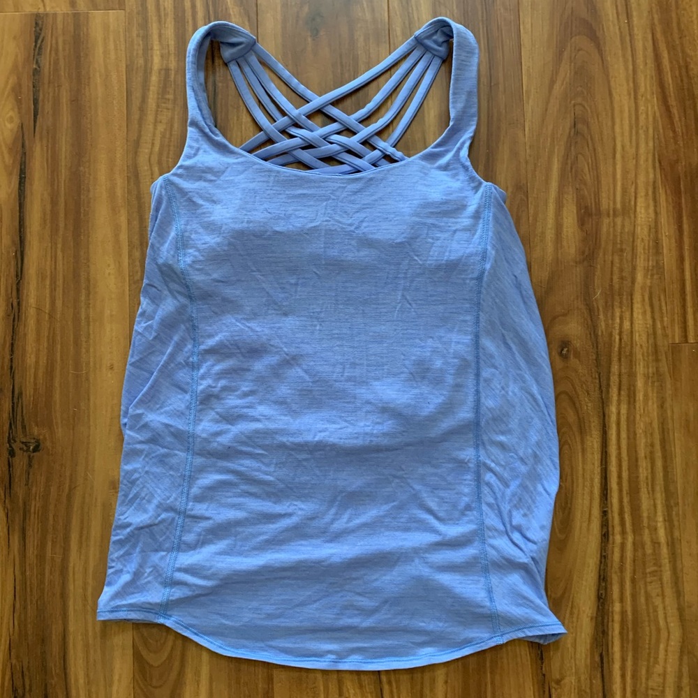 Lululemon size 4 athletic top - Picture 2 of 2